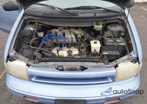 1995 Nissan Quest Xe/Gxe z USA, uszkodzony, nr VIN 4N2DN11W9SD830190